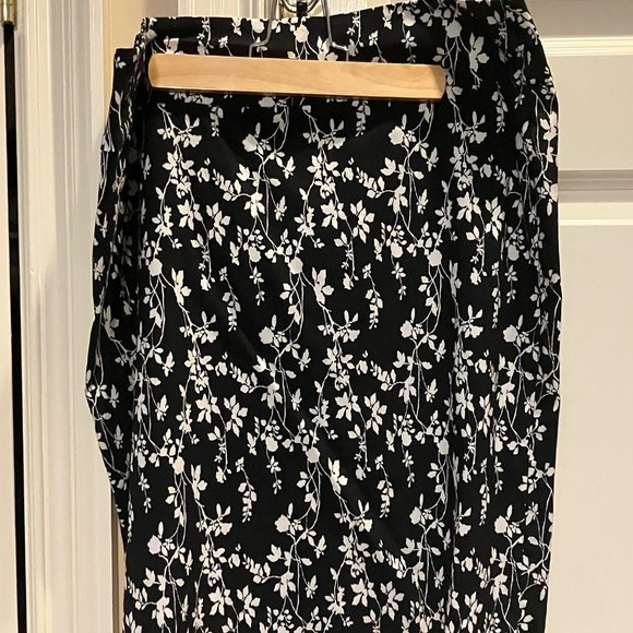 Black and white print skirt - Picture 1 of 3